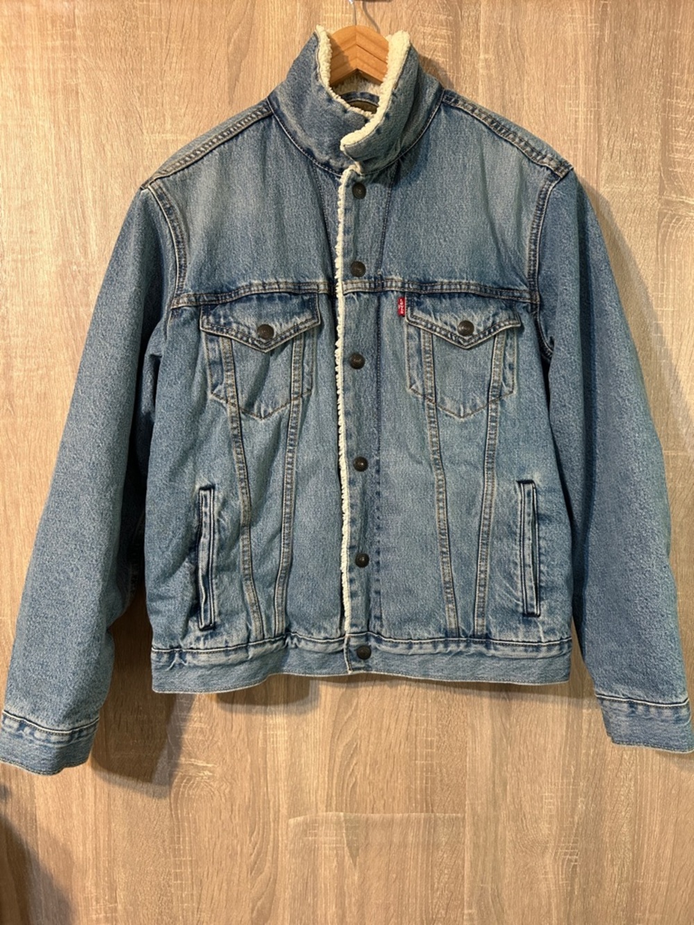 Levi's Light Blue Sherpa-Lined Denim Trucker Jacket Size Medium